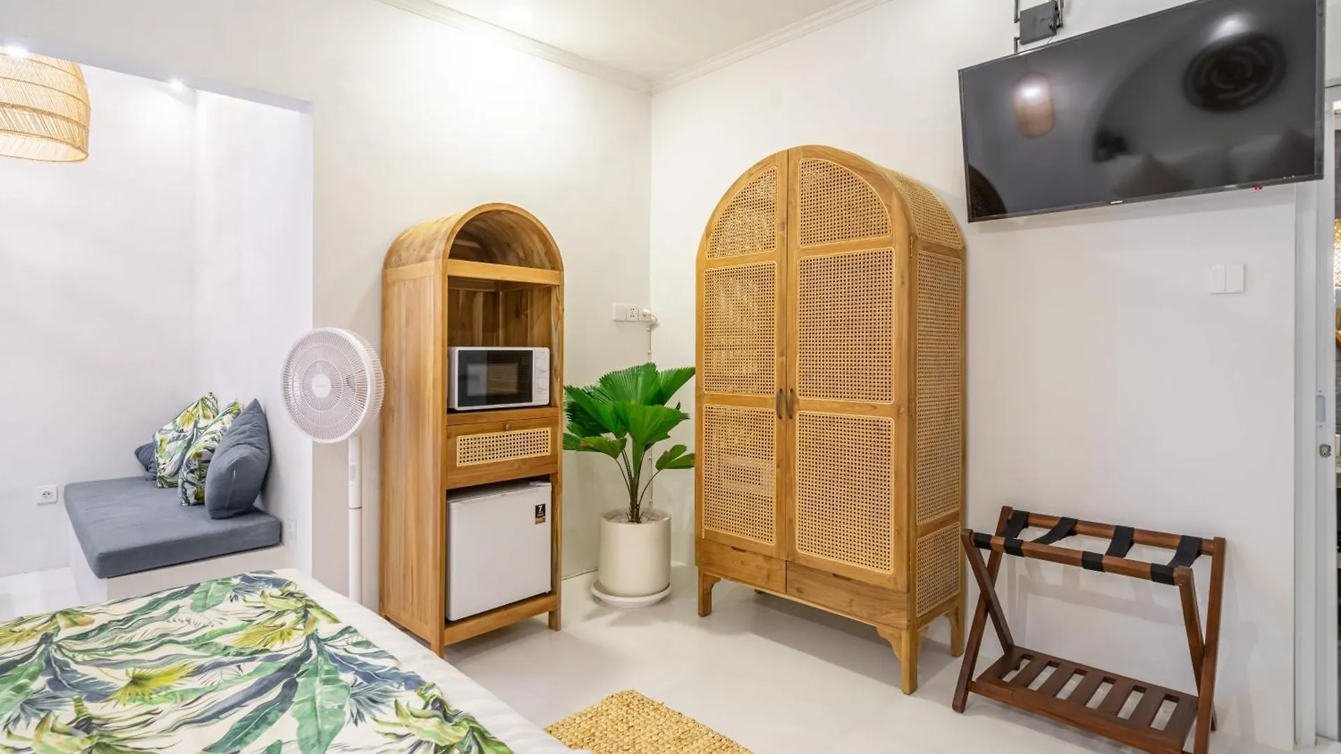 Pensión The Hepburn Stylish Single Room Guesthouse With Shared Pool 900M From Seminyak Beach