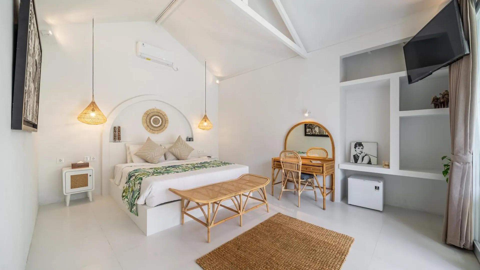 Pensión The Hepburn Stylish Single Room Guesthouse With Shared Pool 900M From Seminyak Beach