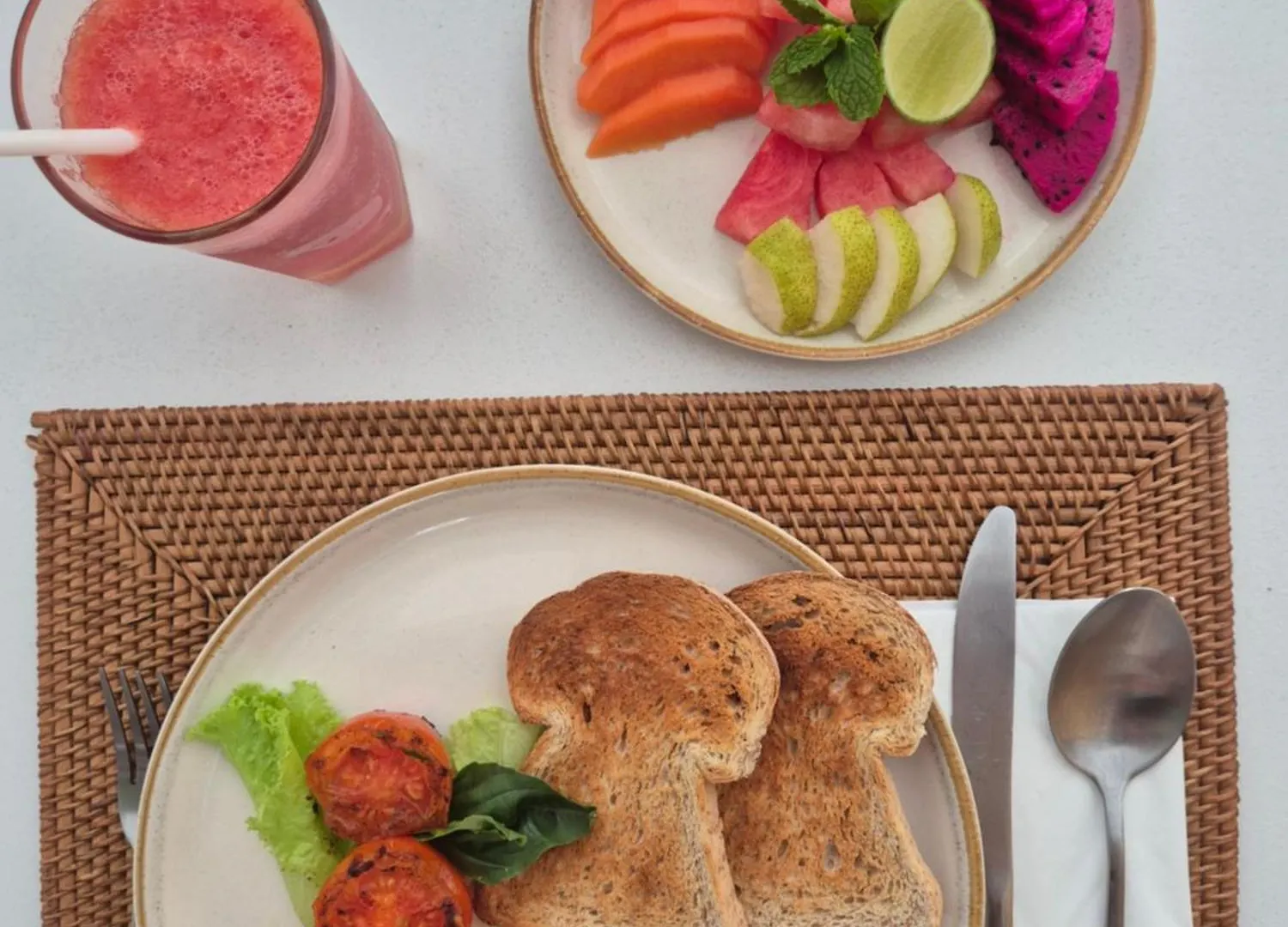 Pensión The Hepburn Stylish Single Room Guesthouse With Shared Pool 900M From Seminyak Beach Indonesia