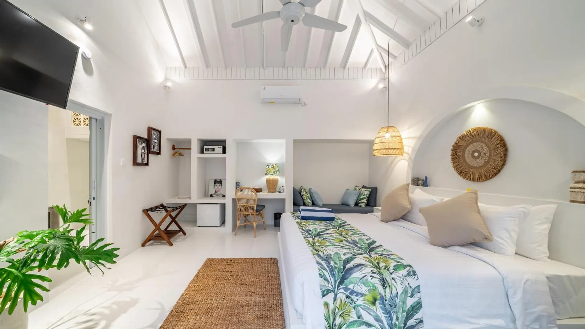 Penzion The Hepburn Stylish Single Room Guesthouse With Shared Pool 900M From Seminyak Beach