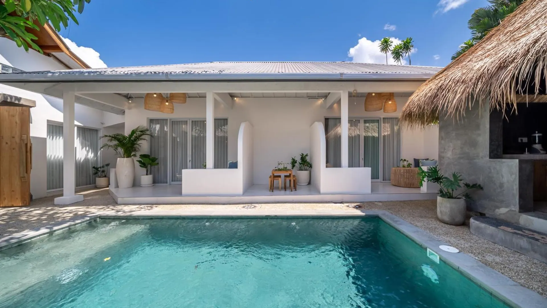 The Hepburn Stylish Single Room Guesthouse With Shared Pool 900M From Seminyak Beach Penzion