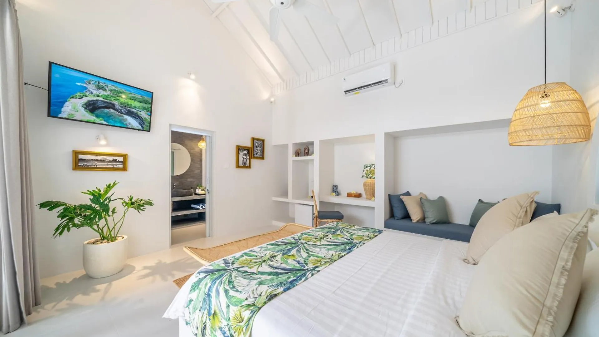Penzion The Hepburn Stylish Single Room Guesthouse With Shared Pool 900M From Seminyak Beach