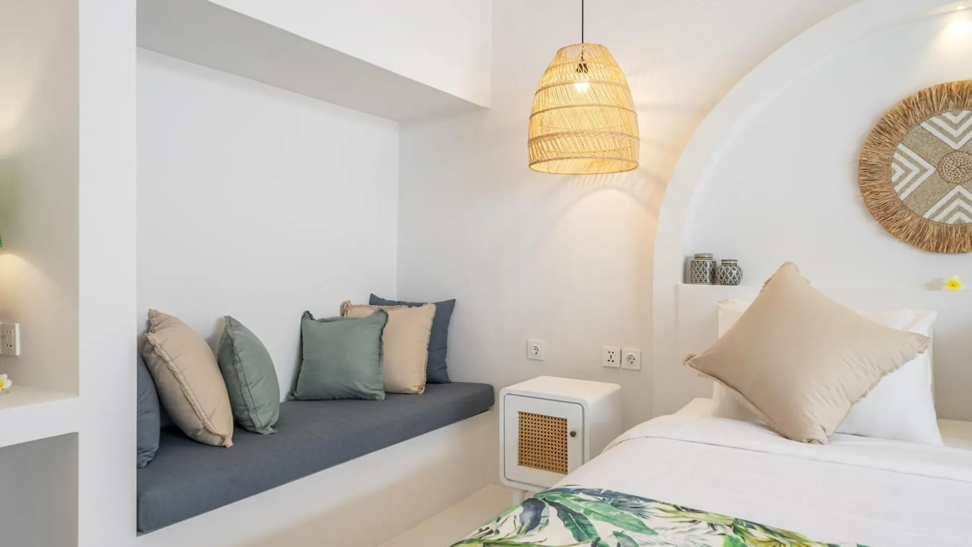 The Hepburn Stylish Single Room Guesthouse With Shared Pool 900M From Seminyak Beach Indonésie